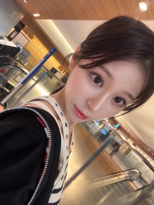 悲报!21岁C罩杯美乳美少女「白石奈美」下个月AV引退!自曝好想再继续拍...
